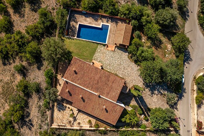 Casas en venta y pisos alquiler - 3