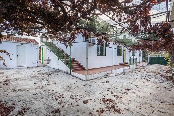 Andalucía, Granada: Casa en venta de 4 habitaciones