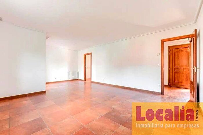 Casas en venta y pisos alquiler - 2