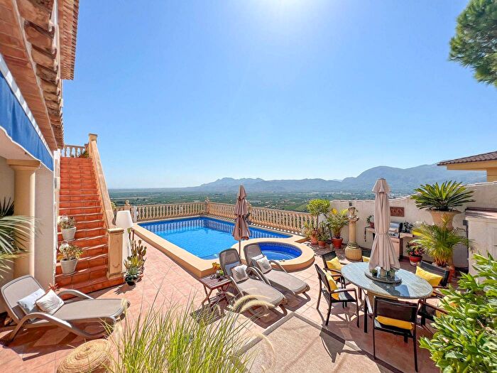Casa en venta de 5 habitaciones, Comunitat Valenciana, Alicante