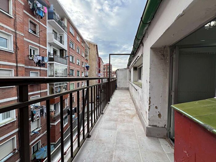 Casas en venta y pisos alquiler - 2