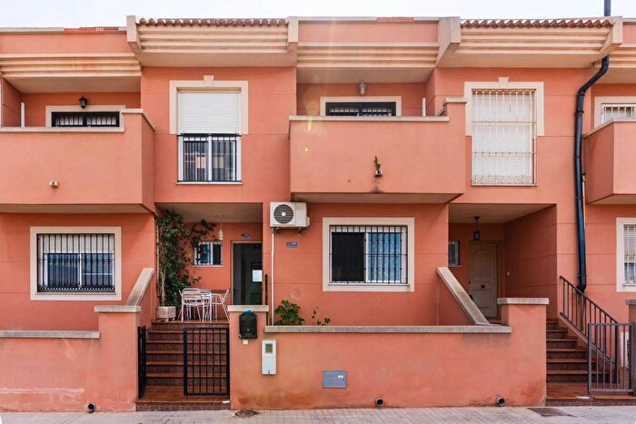 Casa en venta de 4 habitaciones: Andalucía, Almería