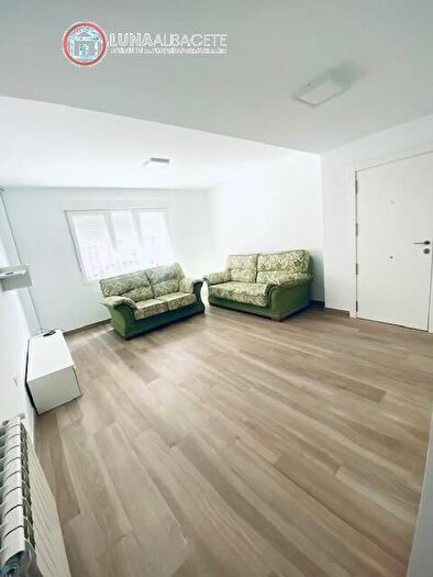 Piso en venta de 3 habitaciones, Carretas Pajarita, Albacete Capital