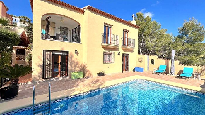 Casa de 4 habitaciones en venta en Comunitat Valenciana, Alicante