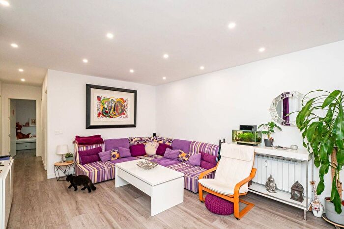 Casas en venta y pisos alquiler - 2