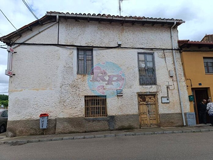 Casa de 5 habitaciones en venta en Castilla y León, León