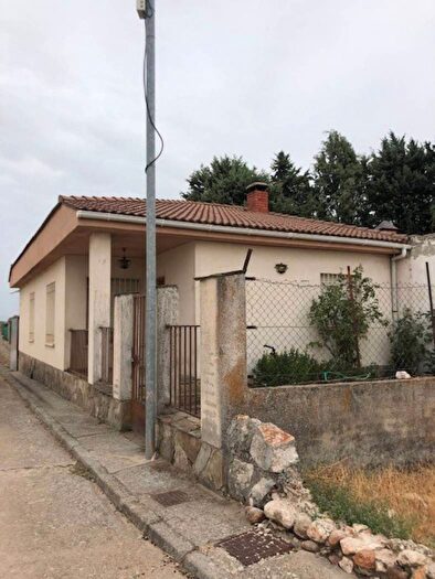 Casa en venta de 3 habitaciones, Castilla y León, Segovia