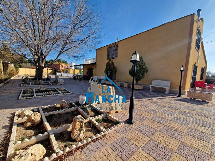Castilla La Mancha, Albacete: Casa en venta de 4 habitaciones