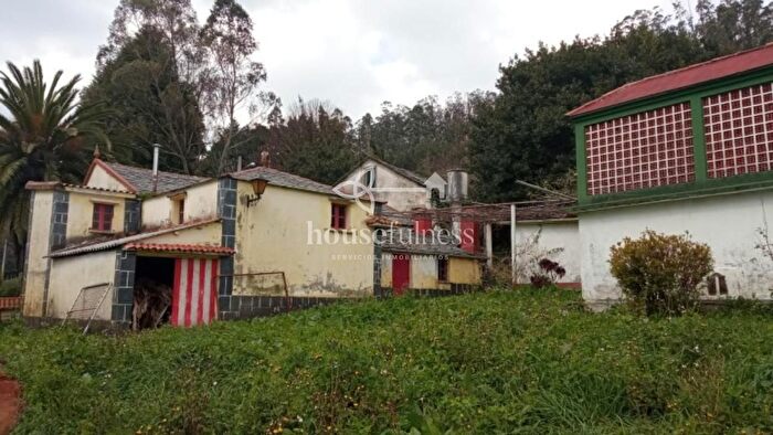Casa de 3 habitaciones en venta en Moeche, A Coruña