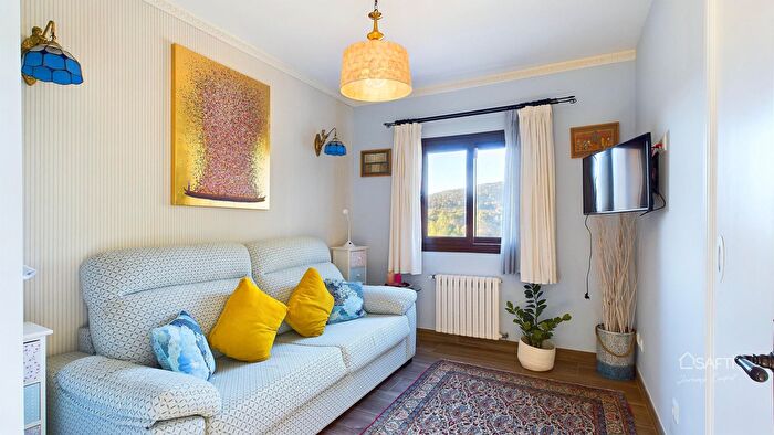 Casas en venta y pisos alquiler - 3