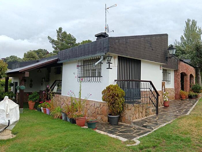 Casa de 4 habitaciones en venta en Castilla y León, Segovia