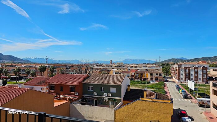 Casa de 4 habitaciones en venta en Cártama, Málaga
