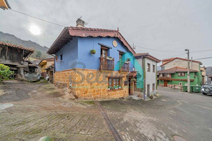 Casa en venta de 2 habitaciones: Lena, Principado de Asturias