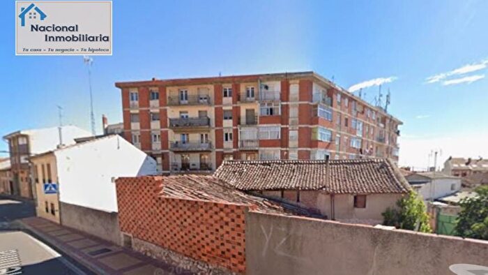 Piso en venta de 3 habitaciones en Íscar, Valladolid