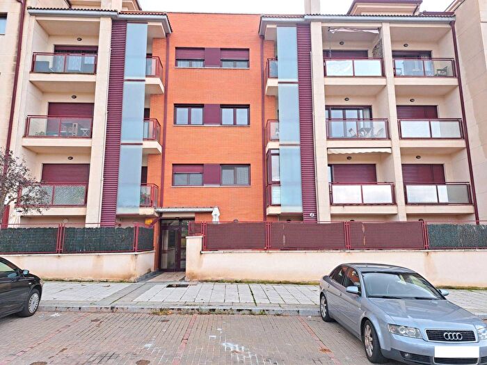 Piso de 3 habitaciones en venta en Castilla y León, Valladolid