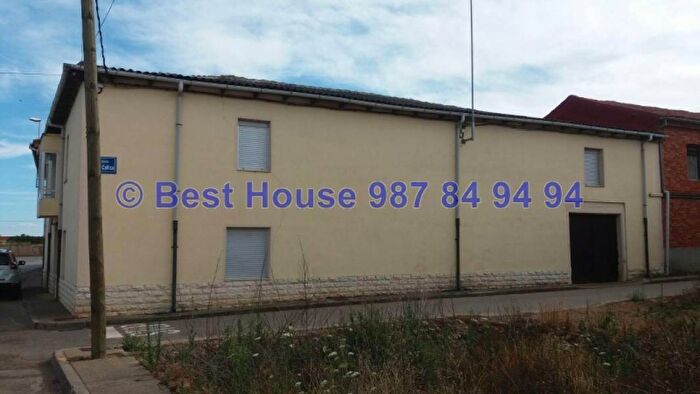 Casa de 5 habitaciones en venta en Castilla y León, León