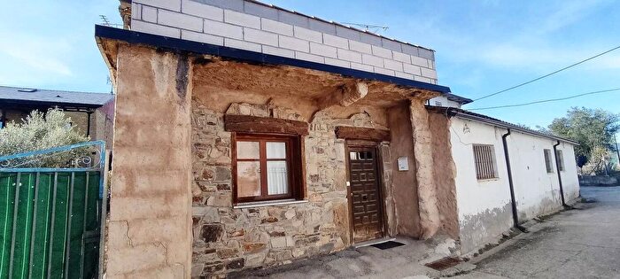 Castilla y León, León: Casa en venta de 4 habitaciones