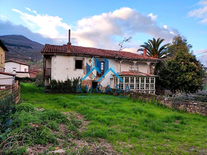 Casa en venta de 1 habitación en Bárcena de Pie de Concha, Cantabria