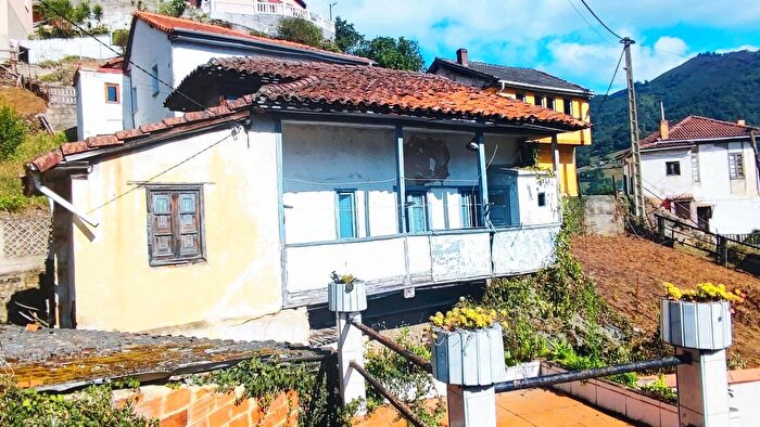 Casa en venta de 4 habitaciones: Principado de Asturias, Asturias