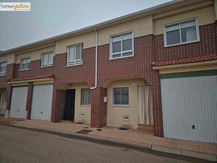 Casa de 4 habitaciones en venta en Castilla y León, Valladolid