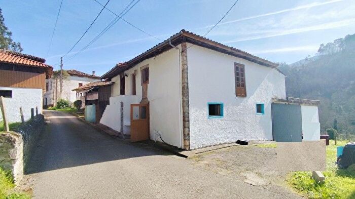 Pravia, Asturias: Casa en venta de 3 habitaciones